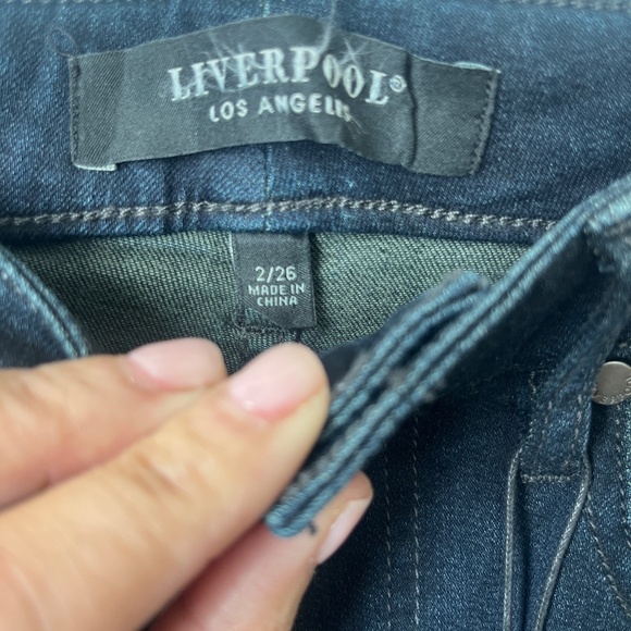 New with tags! Liverpool High Rise Hannah Flare Eco Size: 2/26 - Picture 5 of 6